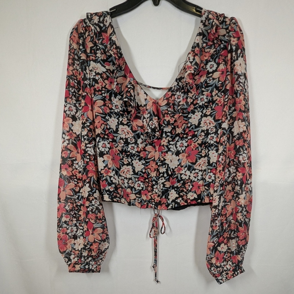 Dynamite Ruffle Lace-Up Back Floral Top size S Long Sleeve Cropped V-neck NWT - Picture 4 of 7